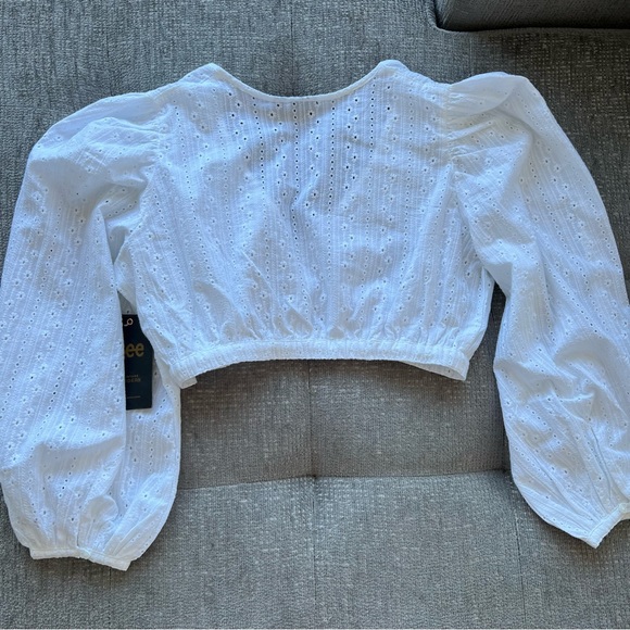 NWT Lee Crop Puff Sleeve Blouse in White - Picture 3 of 7